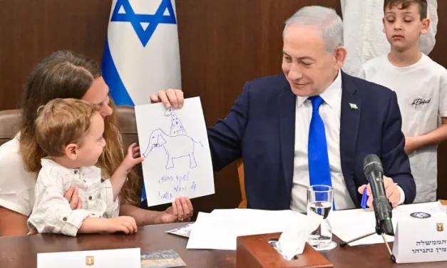 Watch: Netanyahu draws with fallen soldier’s son