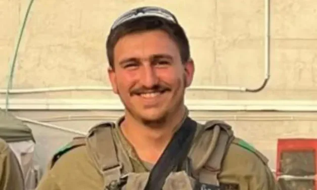 Fallen commander becomes moral compass for his tropps