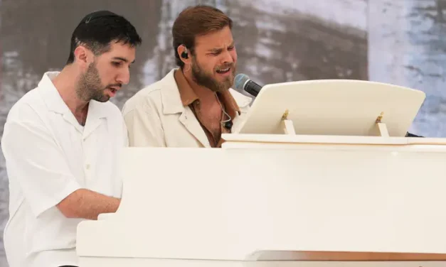 Captivity survivor and wounded warrior meet: ‘I could have only dreamed of playing here’