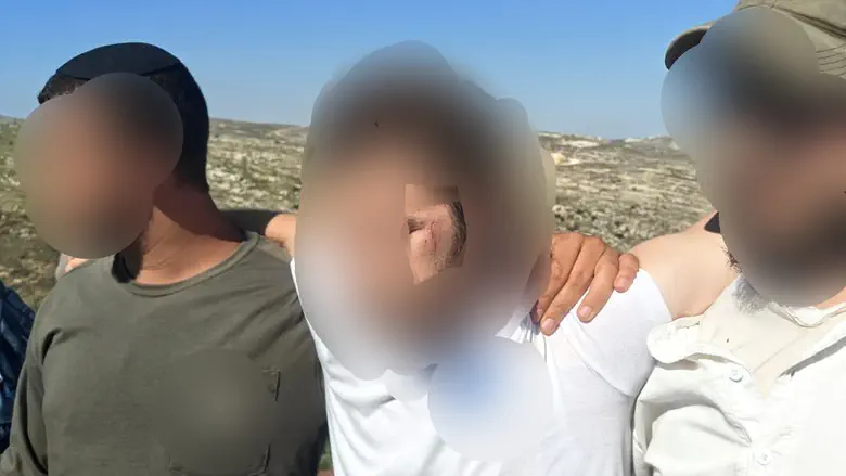 During Independence Day: Arabs attack a group of hikers near Ofra