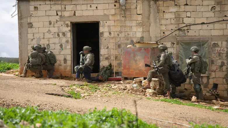 Radwan Force terrorist surrenders to IDF