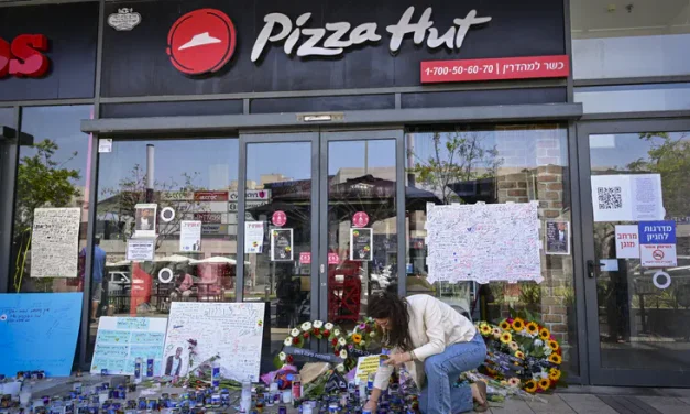 Moving gesture: Pizza Hut to support the Zalka family