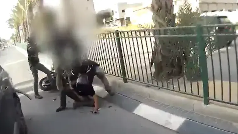 Police Chase: Driver crashes while fleeing arrest