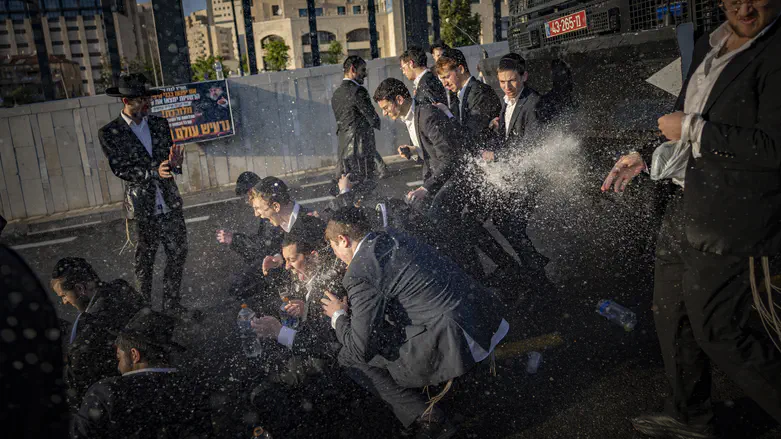 Troops punished after missing memorial because of haredi protest