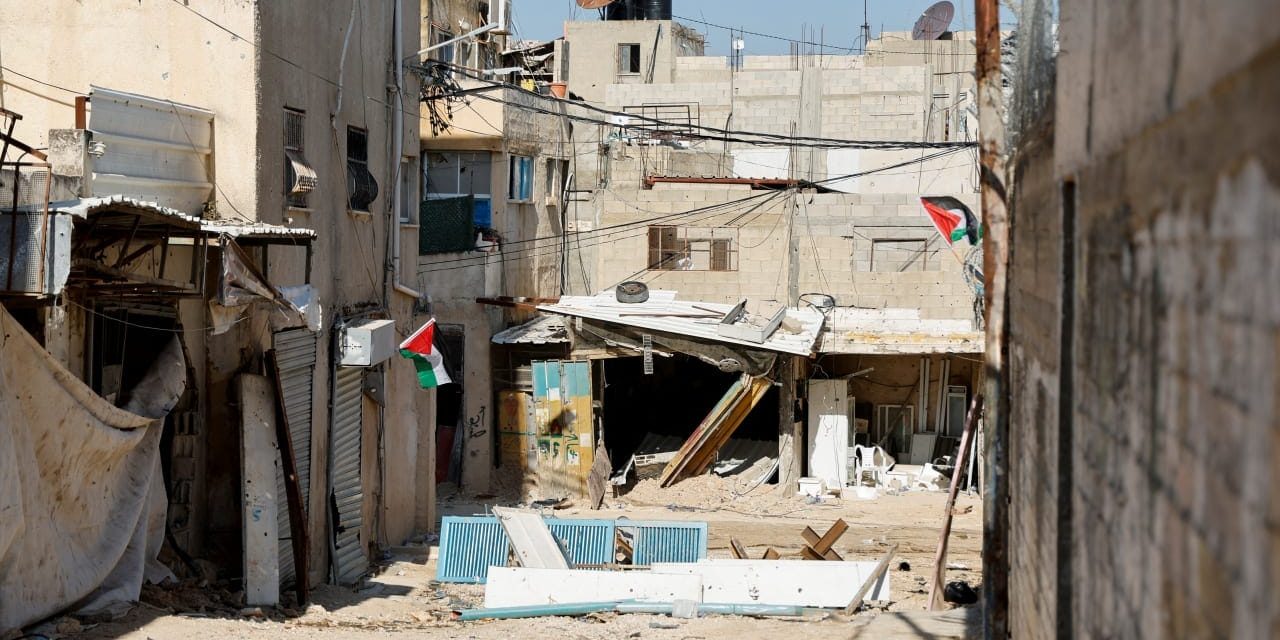 Dozens of Palestinians breach IDF checkpoints to enter Jenin refugee camp