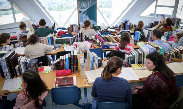 Rabbinate accused of defying court as Israeli women left waiting for exams
