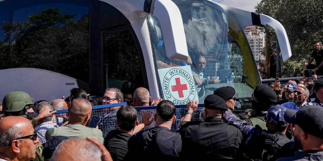 Hamas bomber, PFLP commander exchanged for Oct. 7 hostages to speak at Argentina trade union HQ