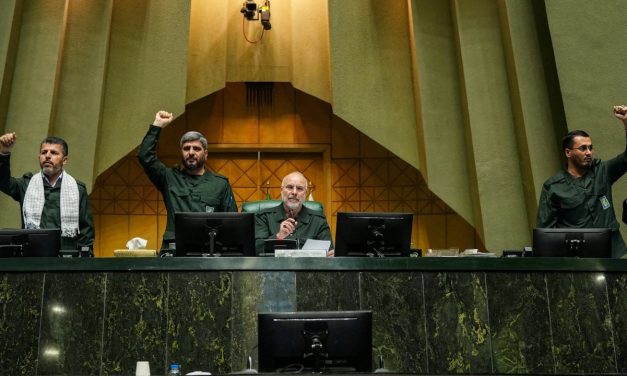 IRGC tightening grip as Iran faces economic collapse, internal rift – report