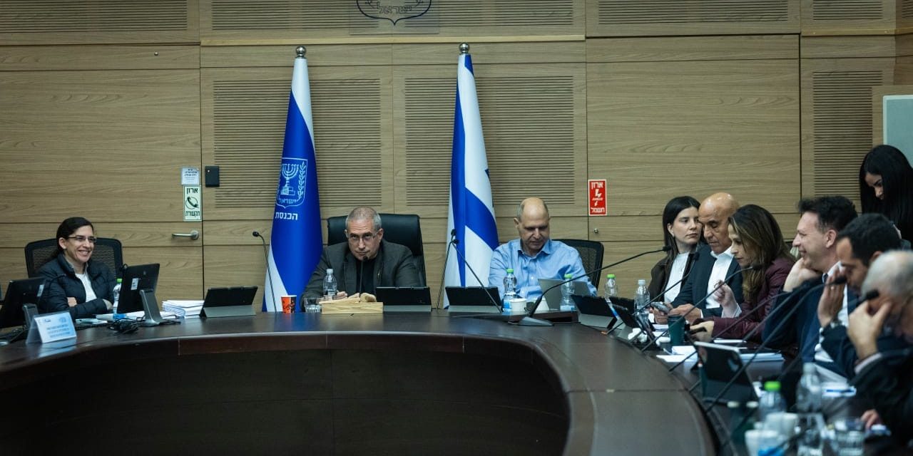 Knesset Finance panel debates transfer of NIS 98 million to haredi schools