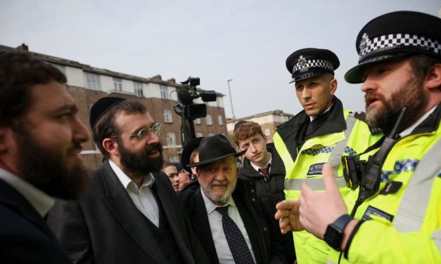 Masked men hurl firebombs at London synagogue in attempted arson attack