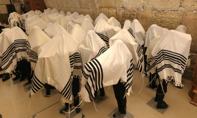 Western Wall priestly blessing limited to 50 as High Court permits larger anti-war protests