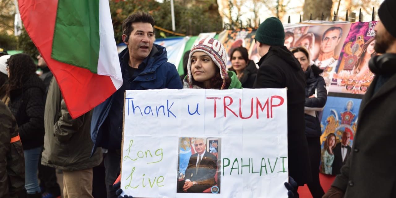 ‘President Trump, do not betray the Iranian people!’ – comment