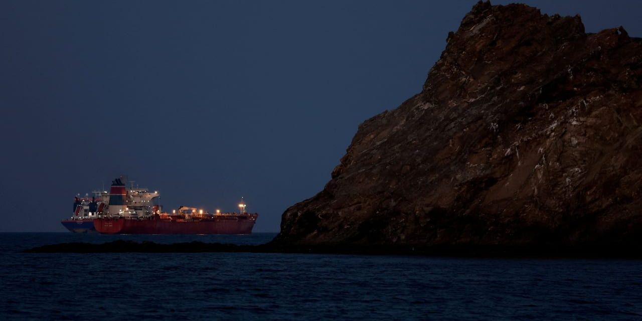 Trump, Starmer discuss reopening of Strait of Hormuz