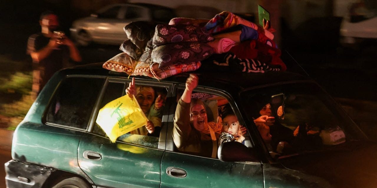 Lebanese civilians force past barriers to reach southern Lebanon despite IDF warnings