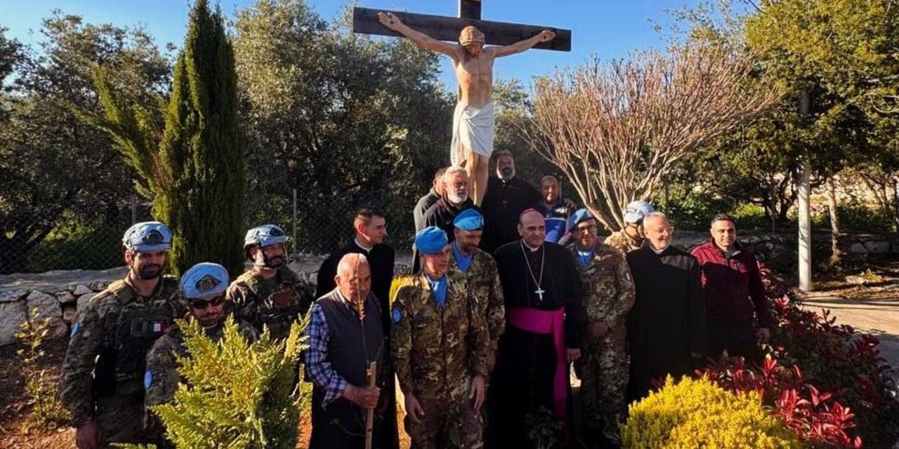 Lebanese village replaces IDF-gifted Jesus statue with replica of crucifix smashed by soldier