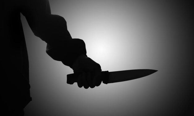 Pizzeria worker stabbed to death in Petah Tikva after commenting on snow spray on Independence Day