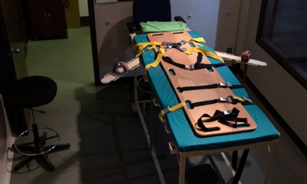 US adding firing squads, electrocution and gassing to federal execution methods