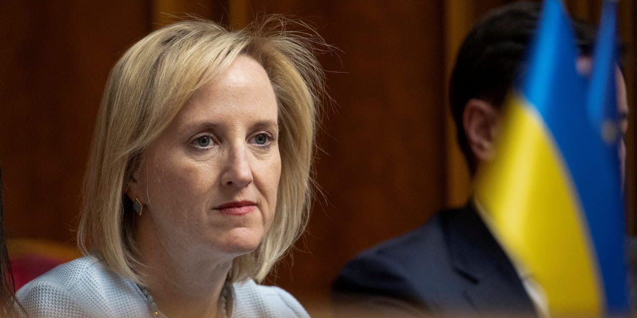 Top US diplomat in Kyiv to resign after Trump conflict-report