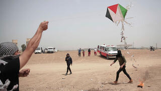 Suspected Gaza kites found in border town raise alarm