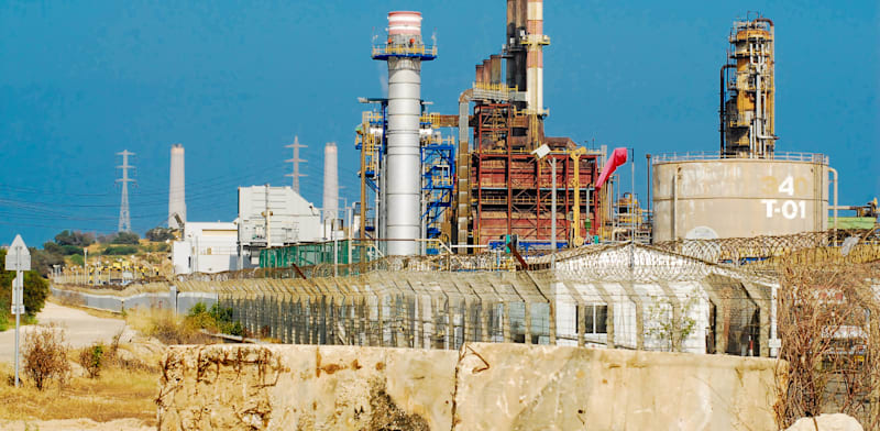 Shapir mulls buying control of Ashdod Refinery for NIS 1b