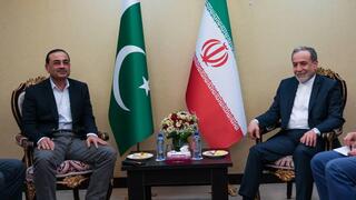 Iran foreign minister to visit Pakistan, CNN says ‘window still open’ for Tehran in US talks