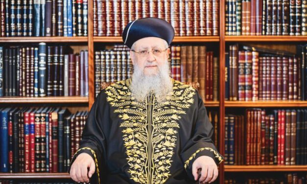 Israel’s Sephardic Chief Rabbi Calls Top Court ‘Enemy of Judaism’ Over Shabbat Protest Ruling