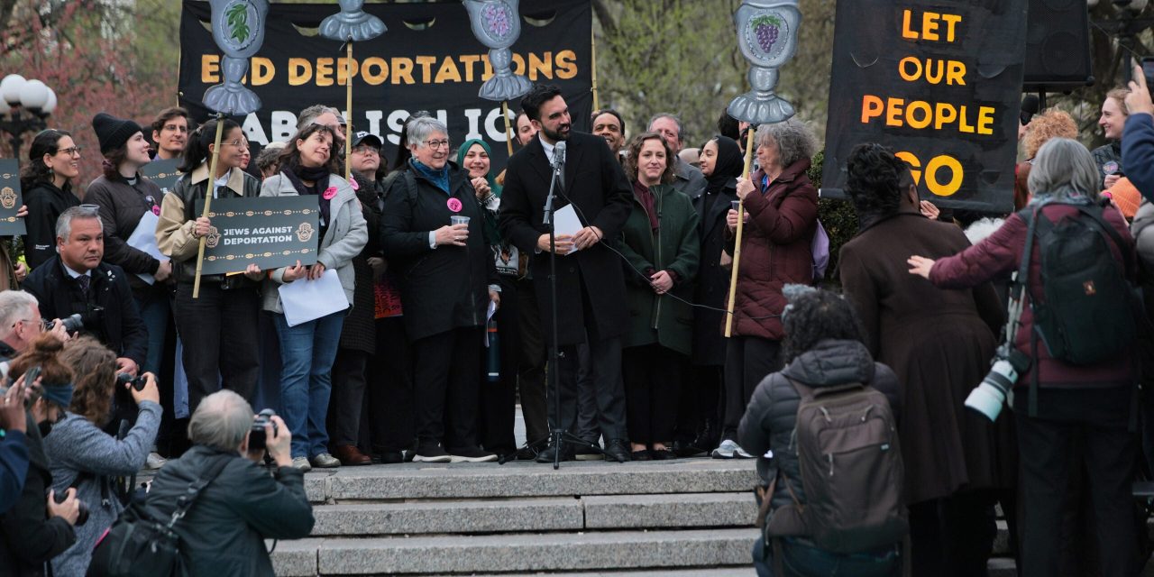 15 Jews arrested at Palantir protest after Mamdani joins ‘Seder in the Street’