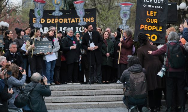 15 Jews arrested at Palantir protest after Mamdani joins ‘Seder in the Street’