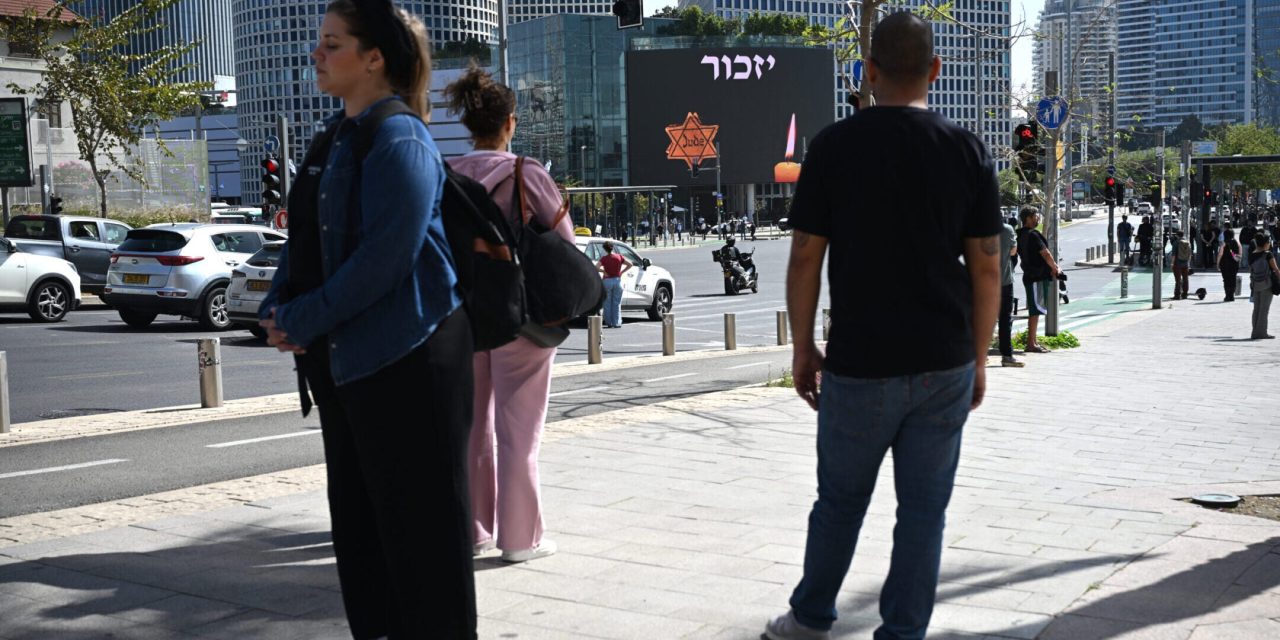 Israelis pause for a different kind of siren: the one marking Holocaust memorial day