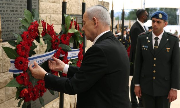Netanyahu heckled at Israel’s official Memorial Day ceremony as bereaved families grasp for comfort