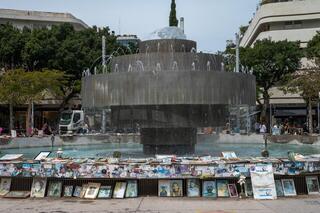 Bereaved families protest plan to dismantle Dizengoff Square memorial to Oct. 7 victims