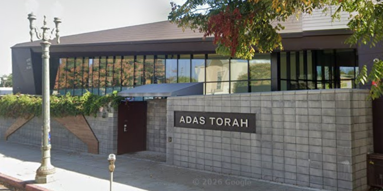 Attack on Jewish man outside Los Angeles synagogue investigated as hate crime