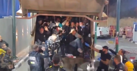 FACT CHECK: Did the IDF Transport Palestinian Arabs in a Garbage Truck?