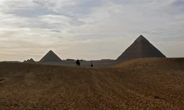 Lag Ba’Omer with the Jewish Amazons at the pyramids