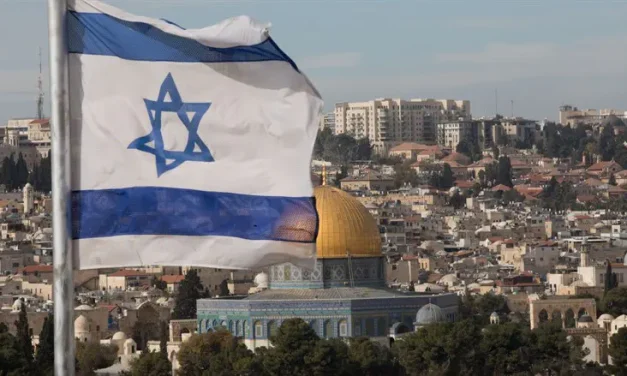 When the Israeli flag returned to the Temple Mount