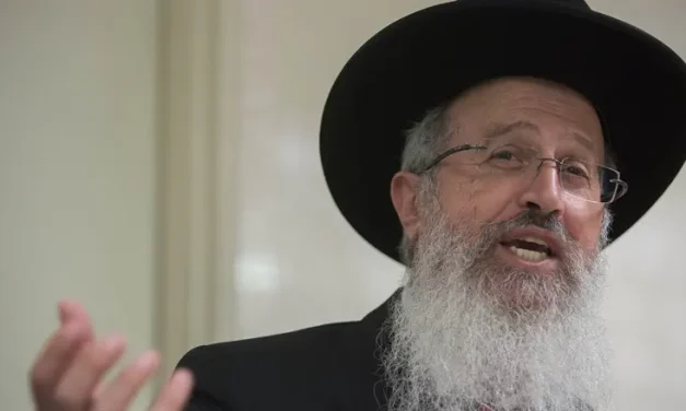 ‘Like eating pork’: Rabbi denounces new Israeli haircut trend