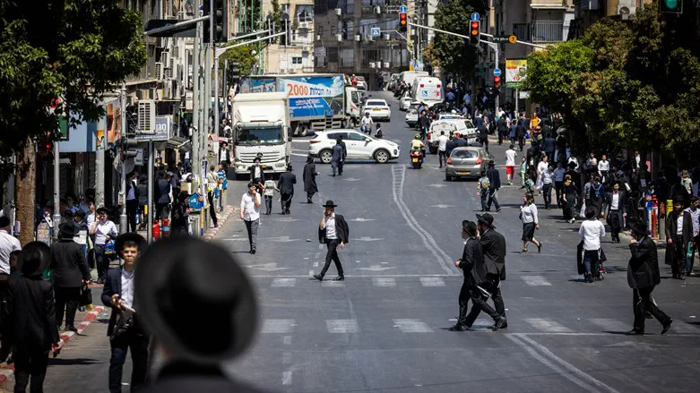 Survey reveals: 2,500 dangerous balconies in Bnei Brak