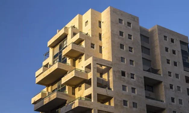 Jerusalem tower plans have population divided