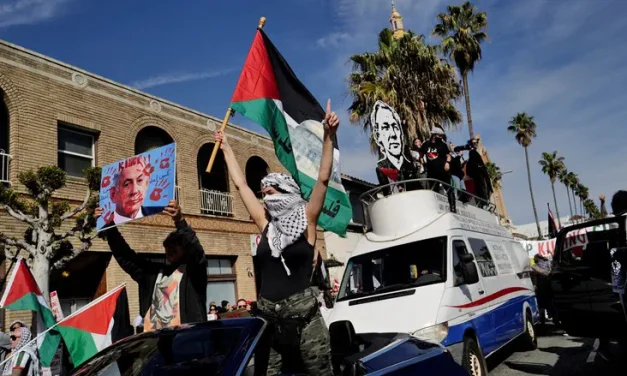 ‘Whooped the Zios’ | Man who attacked Jew near LA synagogue charged with federal crime