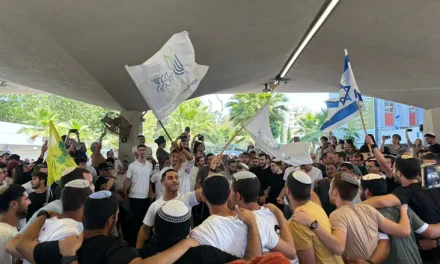 Hesder students warn of halachic and spiritual difficulties, urge rabbinic intervention