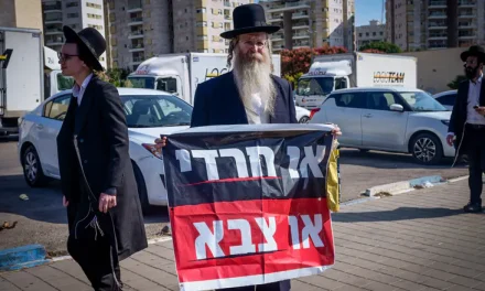 Police commissioner orders officers to detain draft dodgers