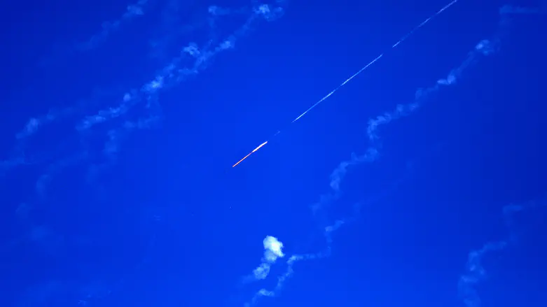 Five missiles launched from Lebanon into northern Israel