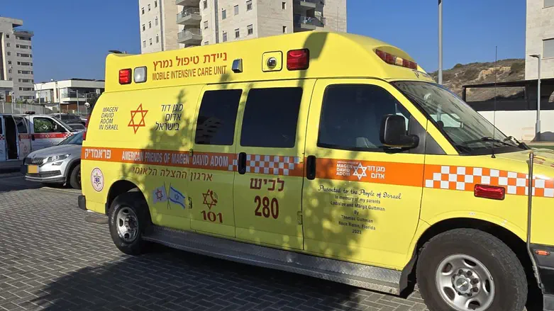 Tragedy in Ashkelon: 12-year-old boy killed after falling from 6th floor