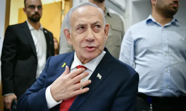 Netanyahu at the start of his testimony: “Absurd”