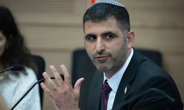 Communications Minister: ‘You will have blood on your hands’