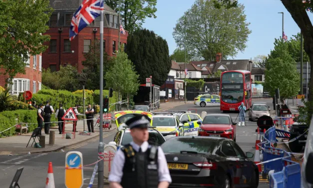 Antisemitism in Britain: Man whips haredi women with belt in London