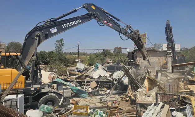 Illegal Arab structures demolished near Ariel