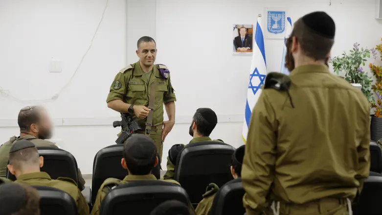 ‘Pioneers Writing History’: Manpower Directorate chief meets with haredi recruits