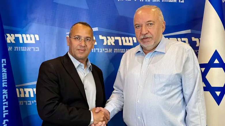 Sharon Sharabi, hostages’ brother, joins Yisrael Beytenu