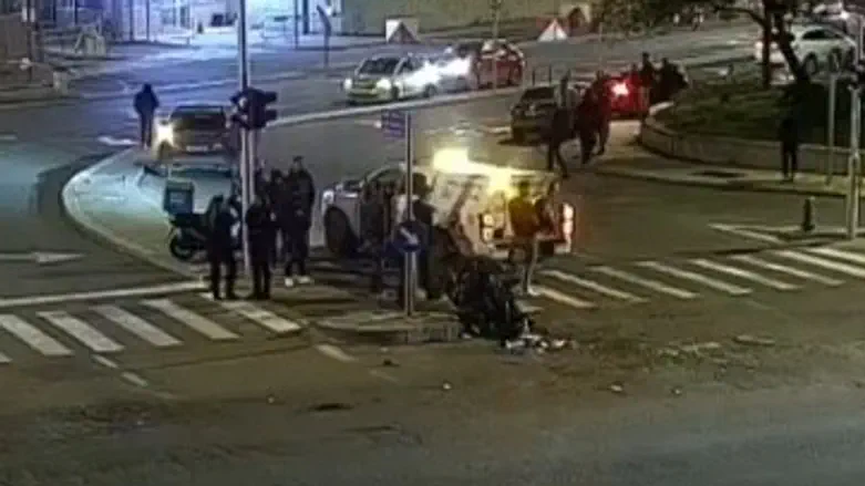 Police investigating: Arabs allegedly loot Jewish accident victims